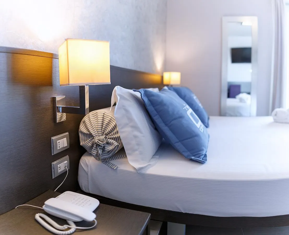 The One Hotel - Designed For Adults - Pet Lovers Riccione 4*,
